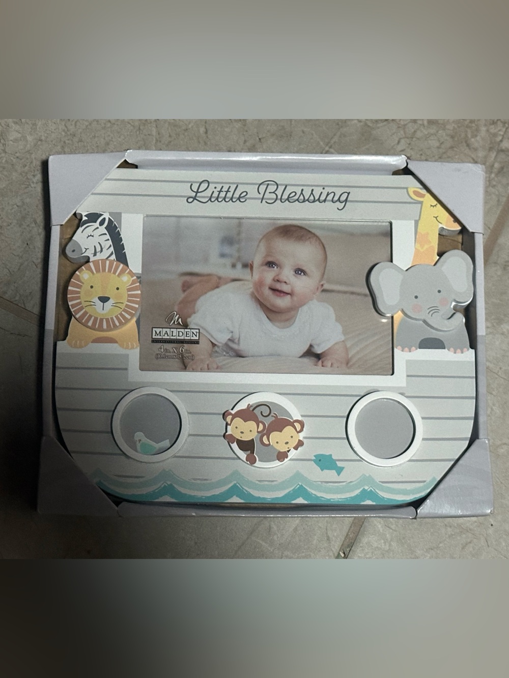 Noah’s Ark wooden nursery frame 4x6” baby family photos NIP